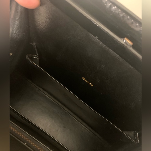 SAKS FIFTH AVENUE Vintage Patent Leather Box Handbag with Gold Chain - Picture 6 of 11